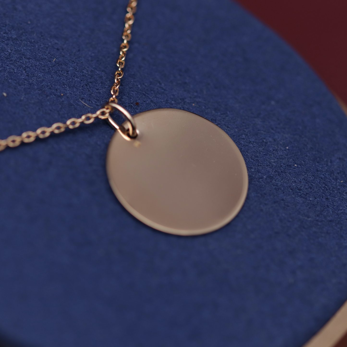 Arielle personalized pendant