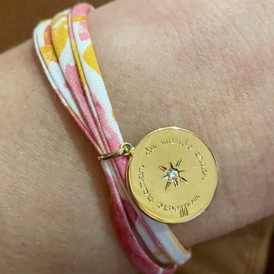 Personalized Liberty bracelet with 3 turns and Best Mom in the World medal